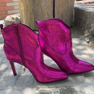 Gianni Bini Booties
